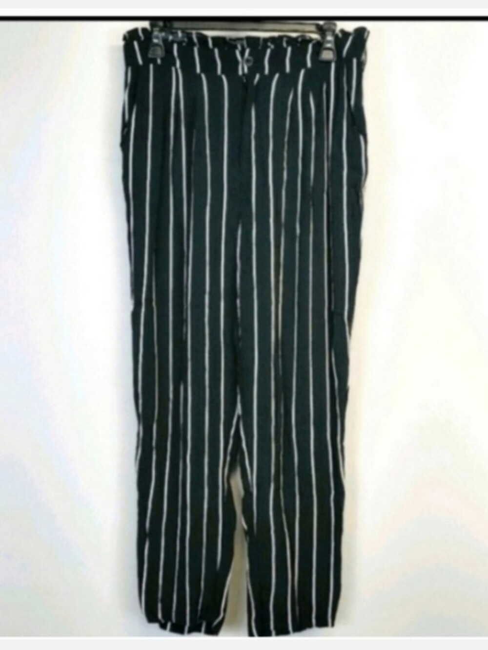 FOREVER 21 Wide Leg Black White Striped Pants Size Large